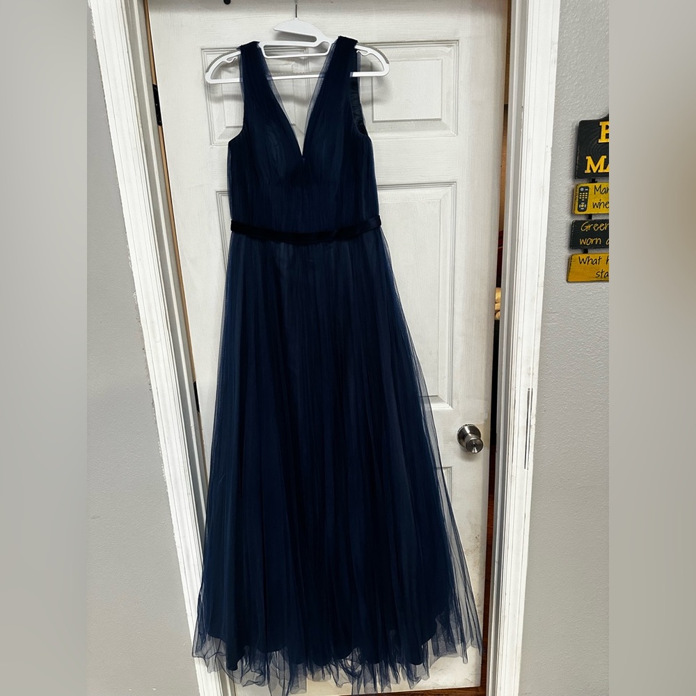 Elegant Navy Blue Evening Gown